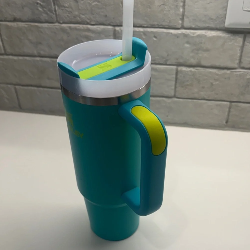 Stanley Teal Travel Mug with Lime Accent - Picture 6 of 9